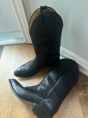 Men's Black Leather Western Cowboy Boots - Classic Pull-On Style